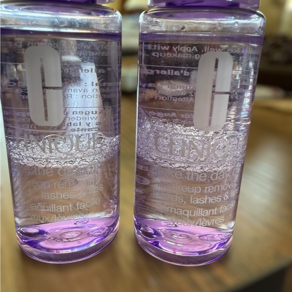 Clinique Take The Day Off Make Up Remover X2 - Picture 3 of 5